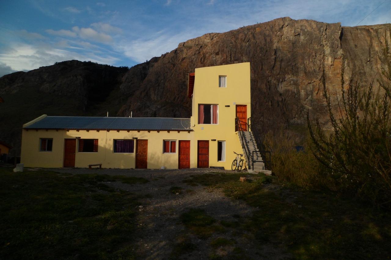 Milenarios Hostel *